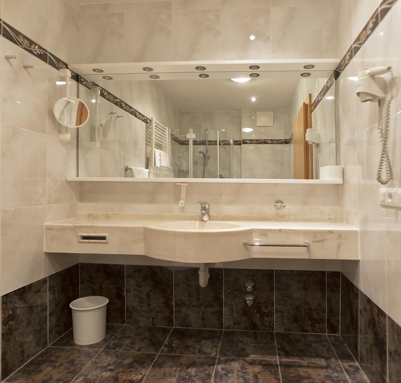 Das Kaltern Hotell Exteriör bild
