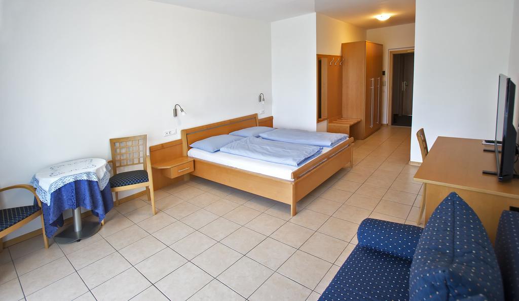 Das Kaltern Hotell Exteriör bild